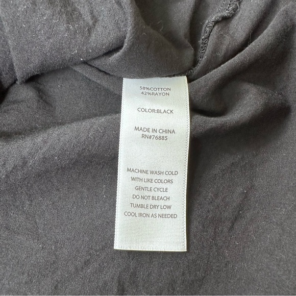 Red Haute Poplin Tie Front Halter Black Size M - Picture 8 of 8